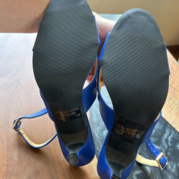 EY Boutique Strappy Blue Sandal Gold Grommets and Trim Size 11W - Picture 8 of 11